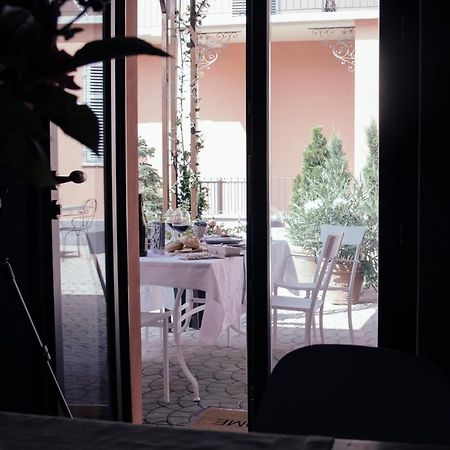 Appartamento Vacanze / Holiday Flat Farfalle&Rossobarbera Montegrosso d'Asti Екстер'єр фото